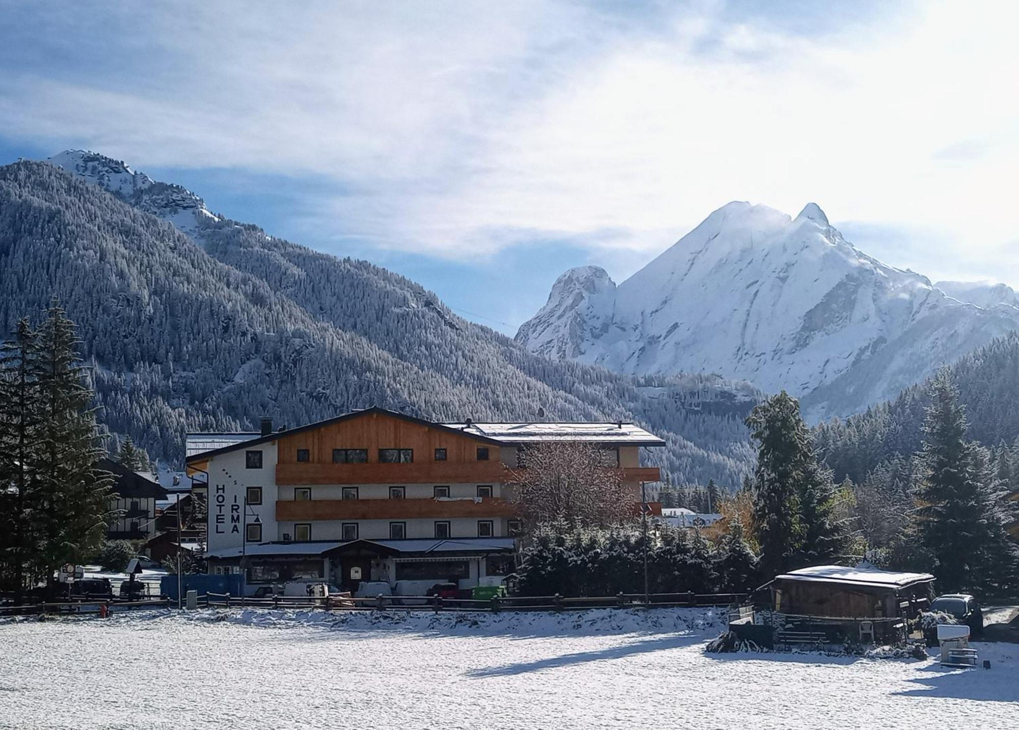Dolomiten Hotel Irma Canazei Esterno foto