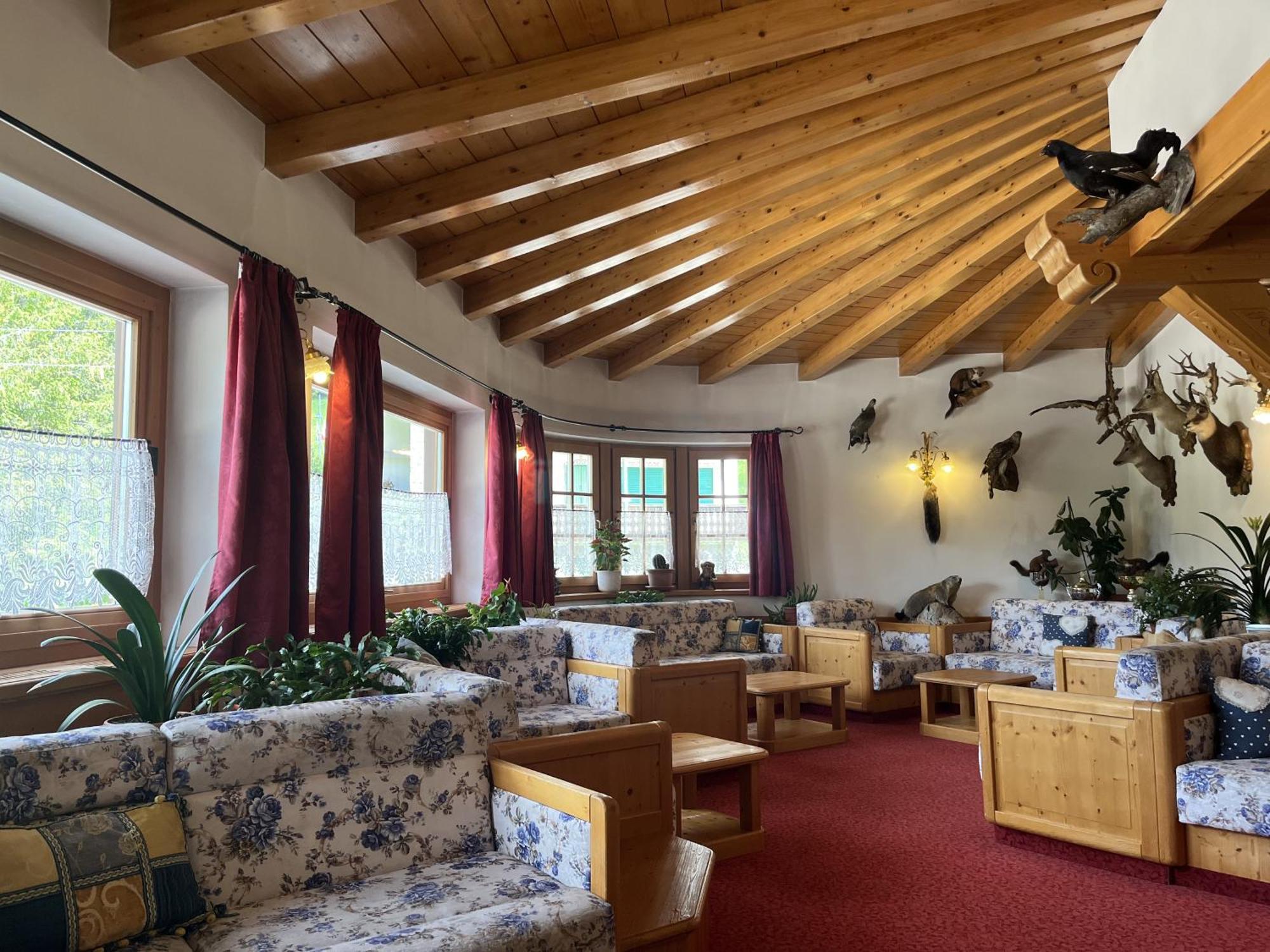 Dolomiten Hotel Irma Canazei Esterno foto