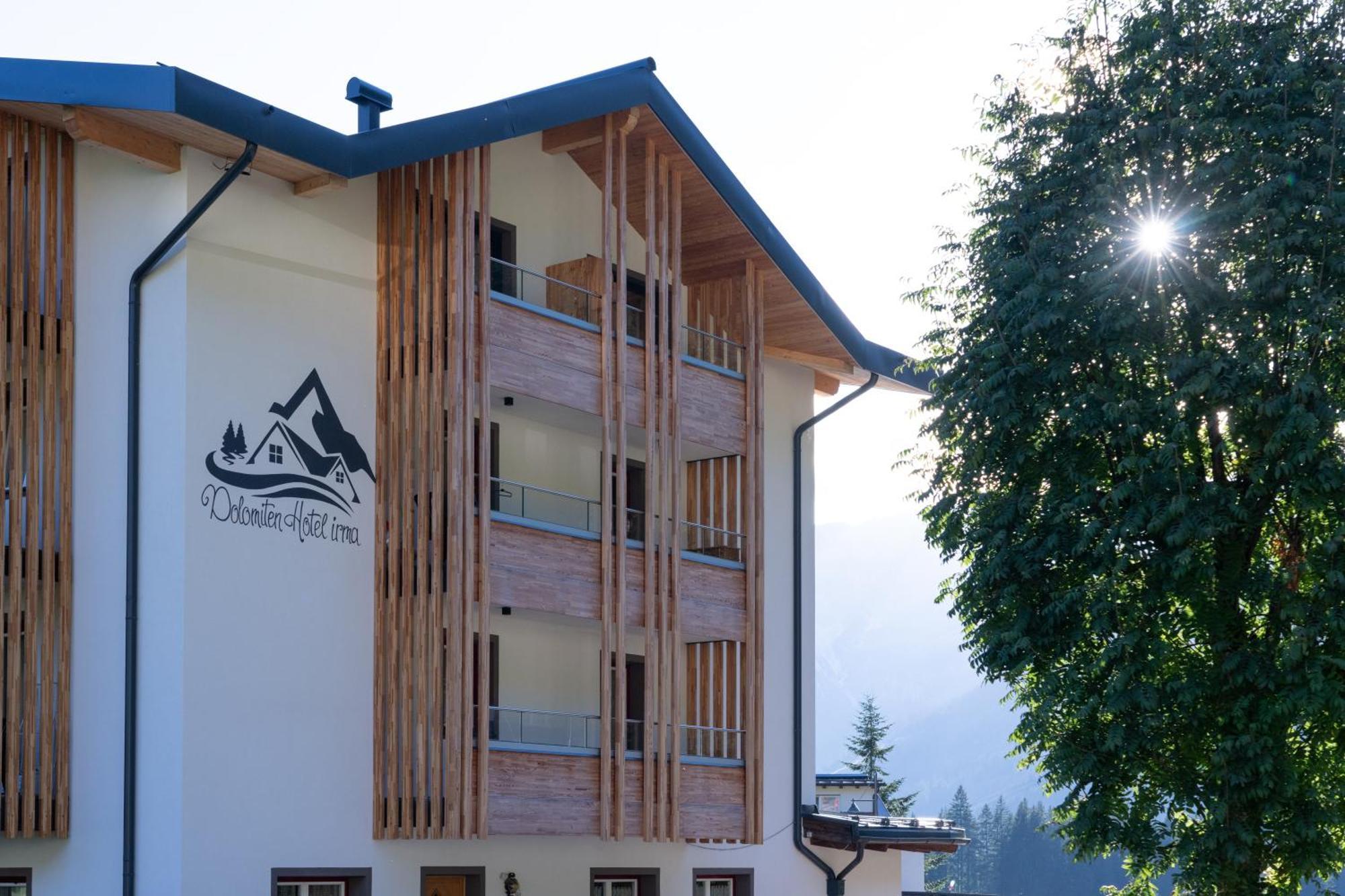 Dolomiten Hotel Irma Canazei Esterno foto