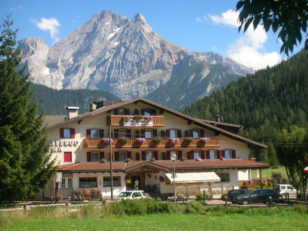 Dolomiten Hotel Irma Canazei Esterno foto